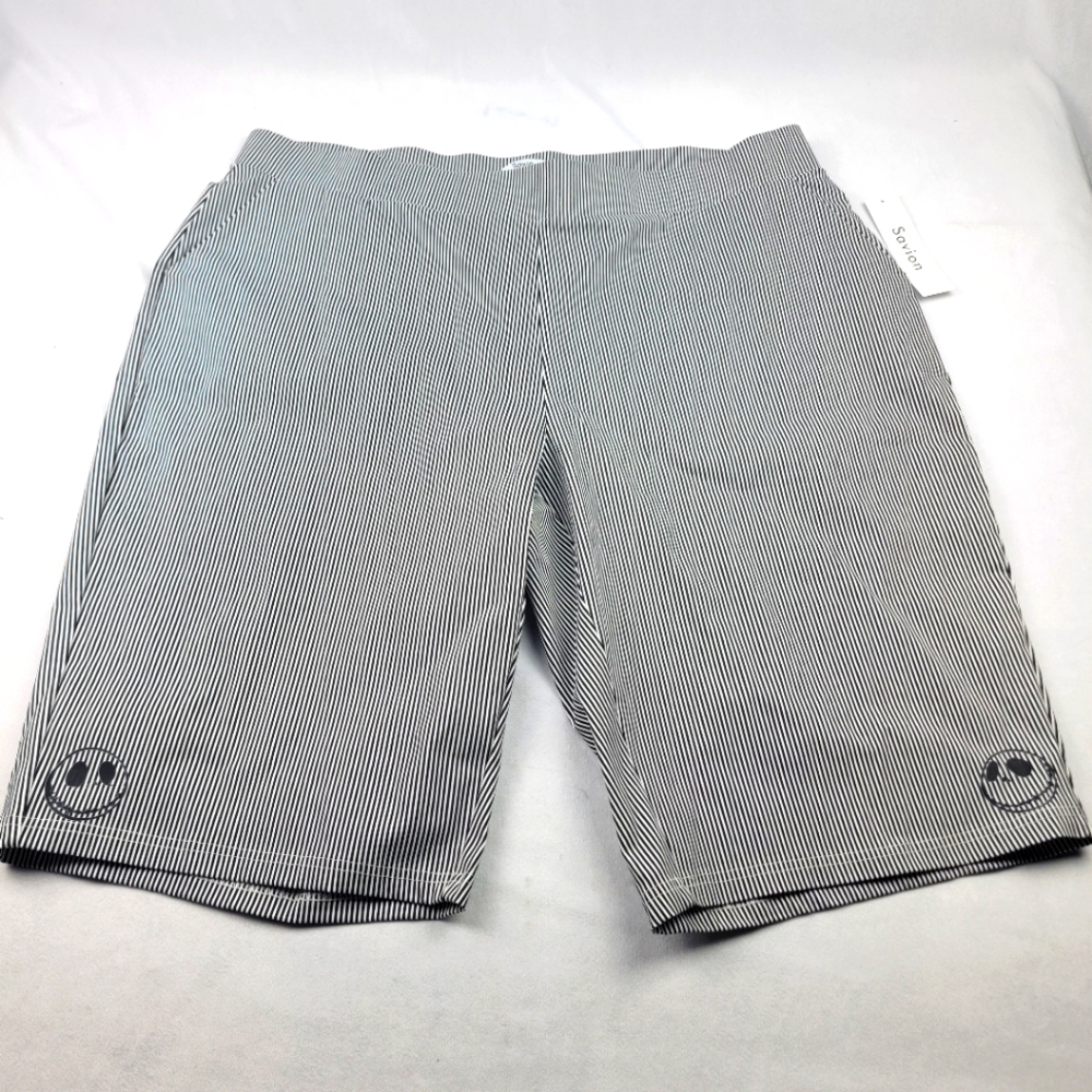 NWT Savion Jack Skellington Nightmare Before Xmas stripe strech Bermuda shorts
